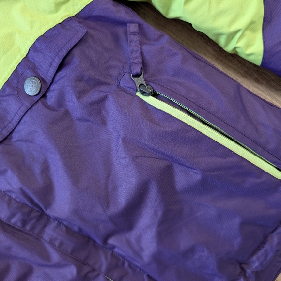 686 Snow Jacket - Picture 2 of 5